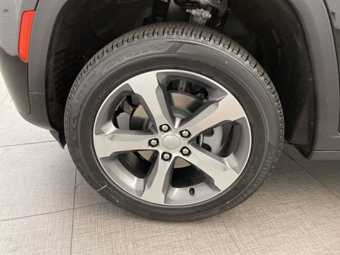 New 2026 Jeep Grand Cherokee Limited image 10