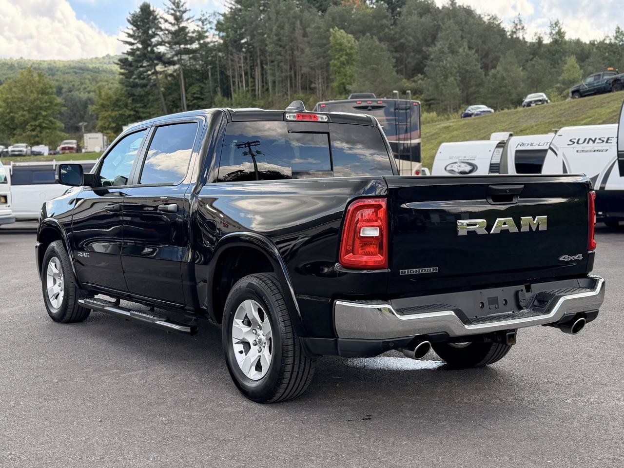 Used 2025 RAM 1500 Big Horn AWD/4WD image 6