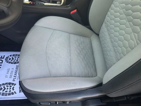 Used 2020 Chevrolet Equinox LT FWD image 22