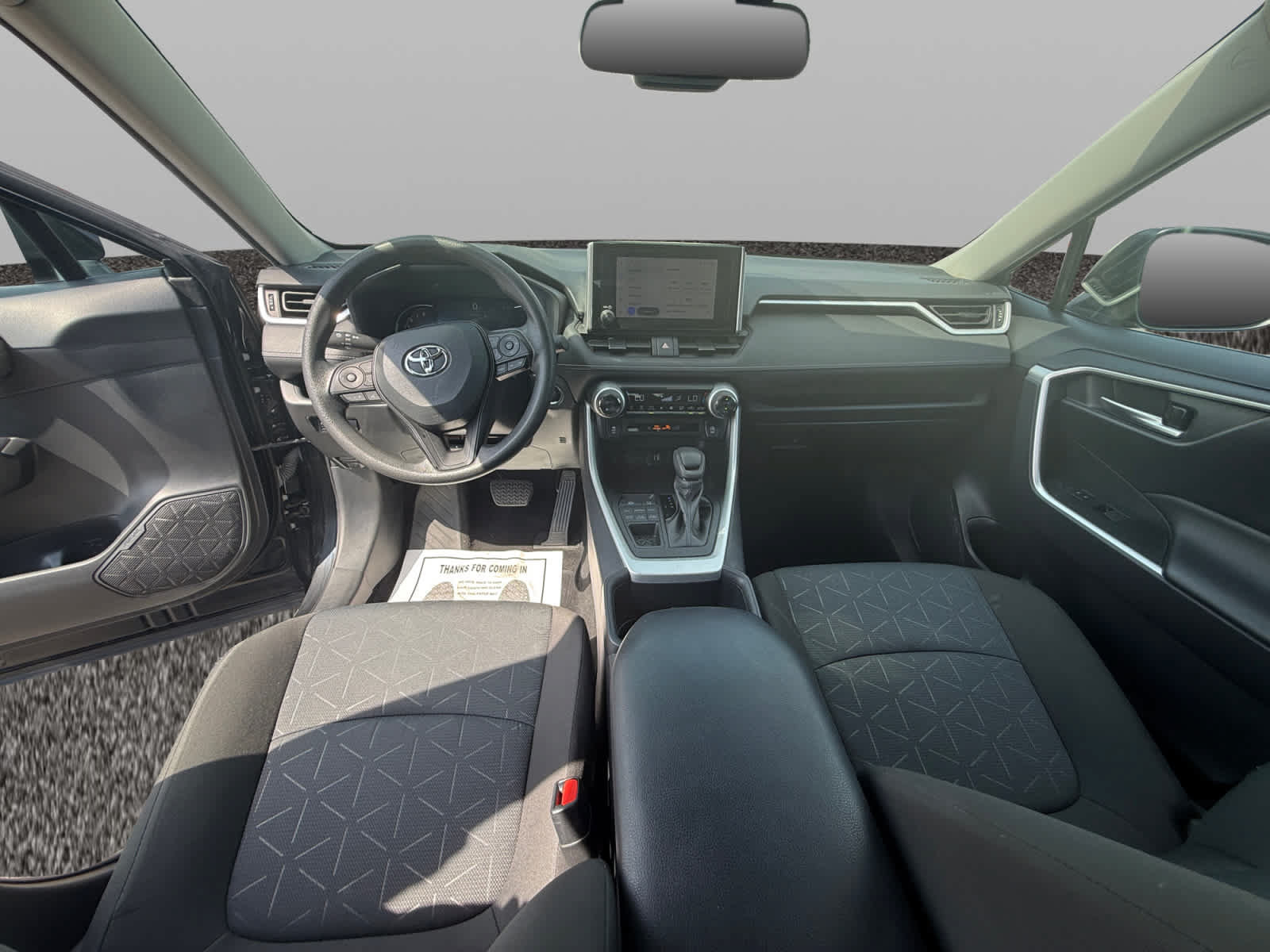 Used 2025 Toyota RAV4 XLE AWD/4WD image 18
