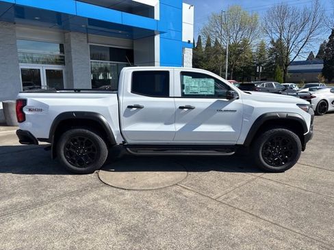 New 2026 Chevrolet Colorado Trail Boss AWD/4WD image 10