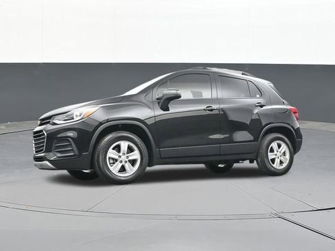 Used 2022 Chevrolet Trax LT w/ LT Convenience Package image 56