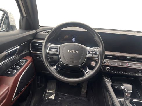 Used 2023 Kia Telluride EX w/ EX Captain's Chair Package FWD image 12