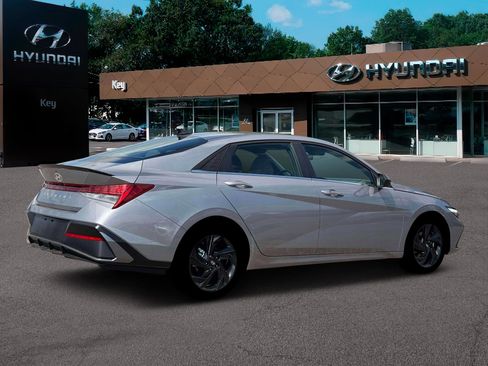 New 2026 Hyundai Elantra SEL Sport Premium image 8