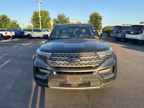 Used 2020 Ford Explorer Limited w/ Class III Trailer Tow Package AWD/4WD image 2