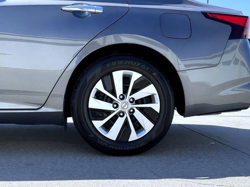 Certified 2025 Nissan Altima 2.5 S FWD image 23