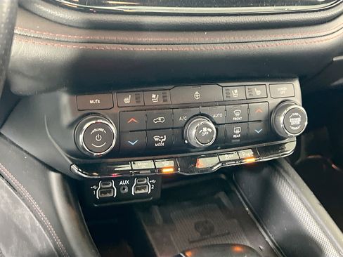 Used 2021 Dodge Durango R/T w/ Blacktop Package image 16