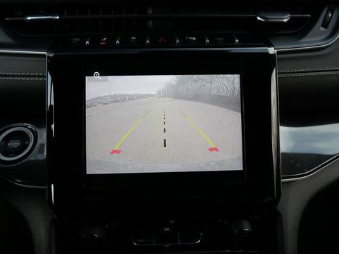 Used 2022 Jeep Grand Cherokee L Laredo AWD/4WD image 23