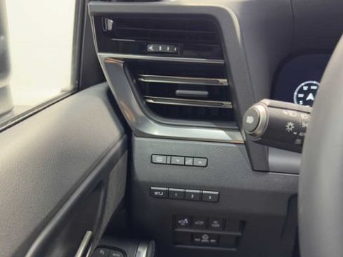 Used 2024 Lexus GX 550 w/ Cold Area Package AWD/4WD image 33