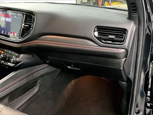 Used 2024 Dodge Durango GT AWD/4WD image 13