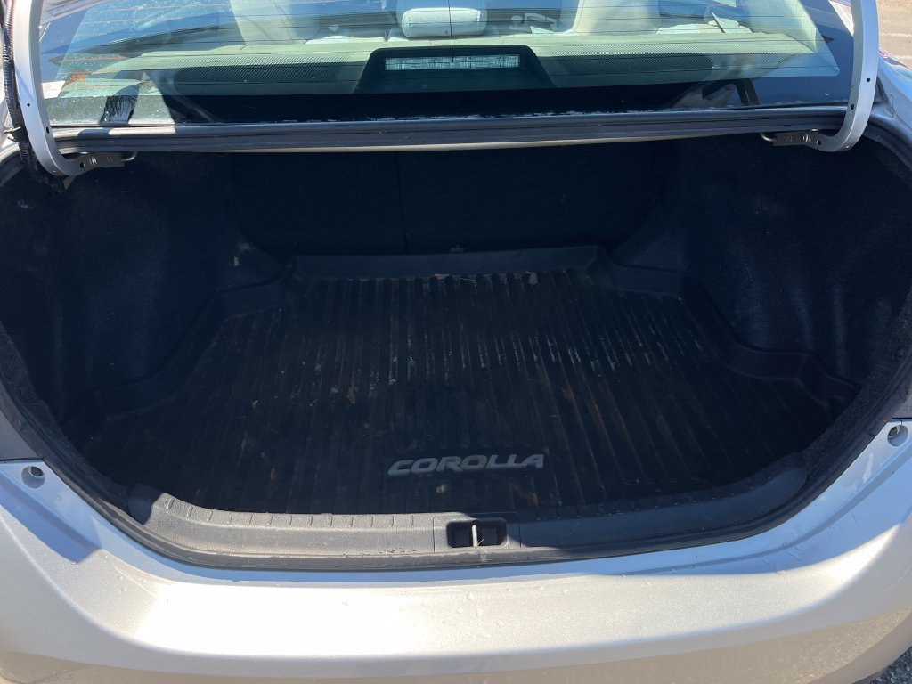 Used 2019 Toyota Corolla LE FWD image 10