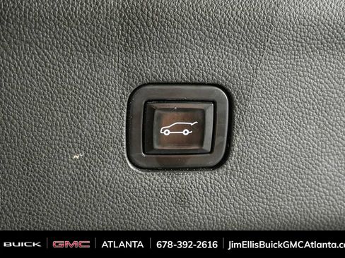 Used 2020 Buick Enclave Premium w/ Sun and Sites Package FWD image 36