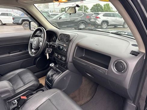 Used 2015 Jeep Patriot High Altitude AWD/4WD image 27