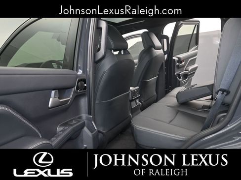 Used 2025 Toyota 4Runner Limited image 12