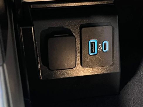 Used 2023 Ford Explorer XLT w/ Equipment Group 202A image 30