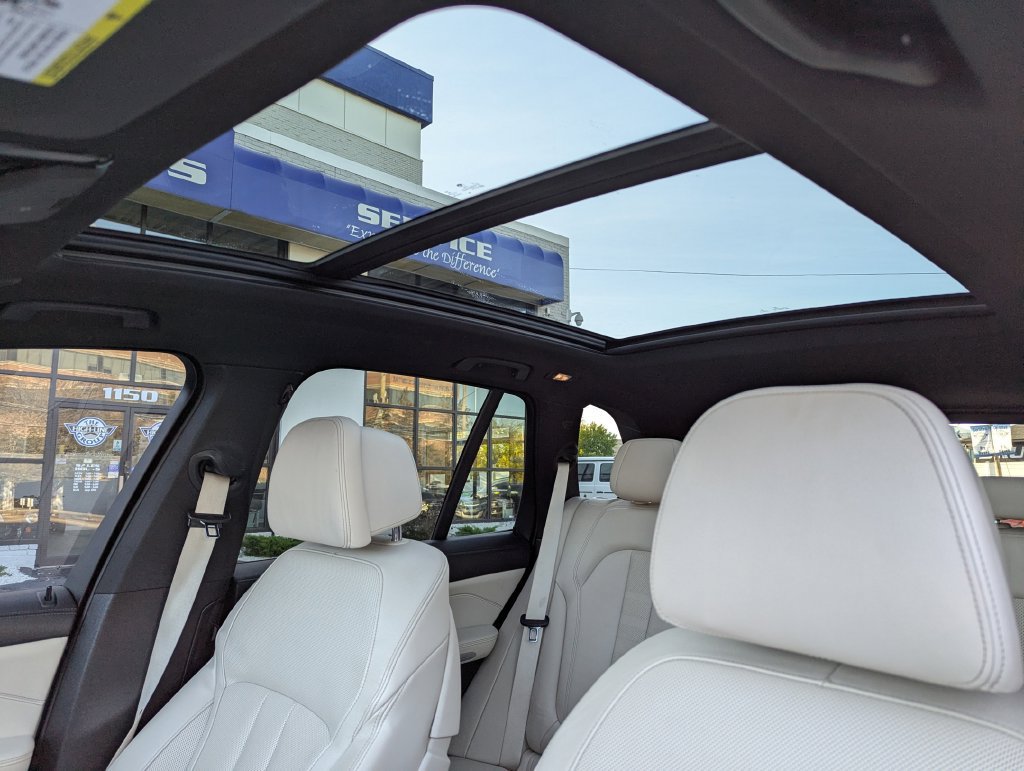 Used 2022 BMW X5 M50i AWD/4WD image 30