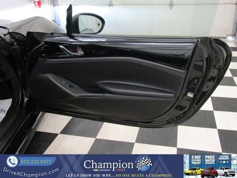 Used 2021 MAZDA MX-5 Miata RF Grand Touring RWD image 34