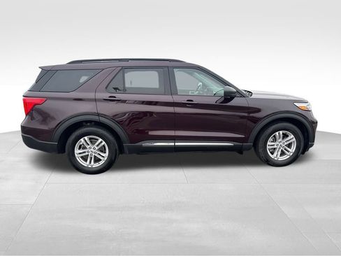 Used 2023 Ford Explorer XLT w/ Equipment Group 202A image 8