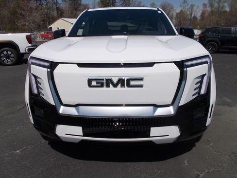 New 2025 GMC Sierra EV Denali image 9