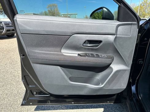 Used 2026 Nissan Kicks S FWD image 8