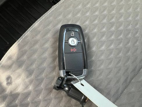 Used 2020 Ford Escape SE AWD/4WD image 37