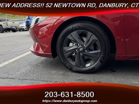 Used 2023 Hyundai Elantra SEL w/ Cargo Package FWD image 9