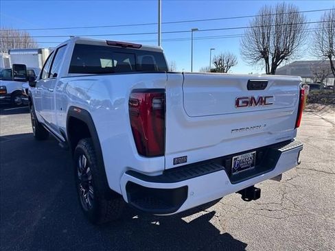 New 2026 GMC Sierra 2500 Denali w/ Denali Reserve Package image 8