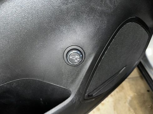 Certified 2023 Buick Envision Preferred w/ Sport Touring Package image 9