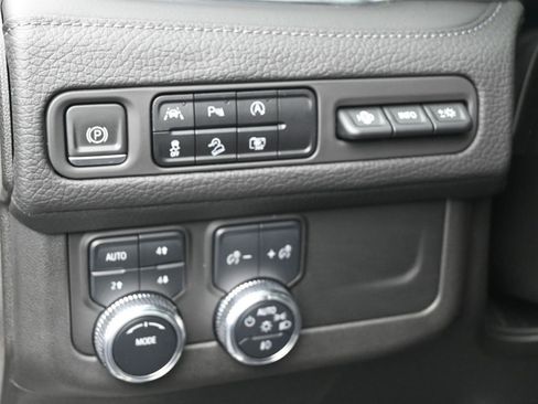 Used 2023 GMC Yukon Denali image 19