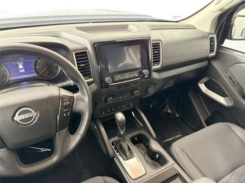 Used 2023 Nissan Frontier SV w/ SV Convenience Package RWD image 32