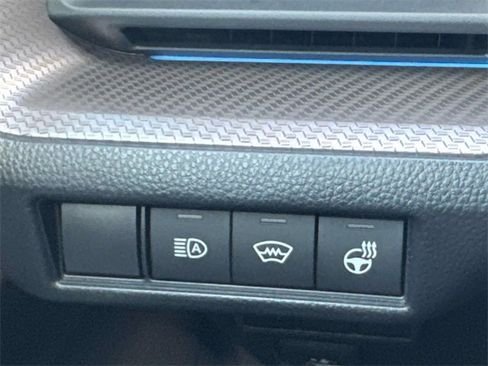 Used 2025 Toyota Prius Limited image 24