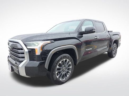 Used 2025 Toyota Tundra Limited image 35