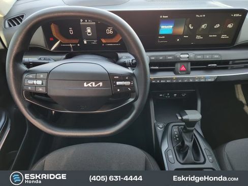 Used 2025 Kia K4 FWD image 26