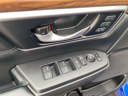 Used 2022 Honda CR-V Touring image 19