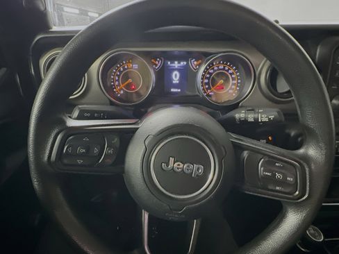 Used 2021 Jeep Wrangler Sport image 18