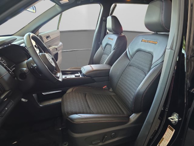 Used 2024 Nissan Pathfinder Rock Creek AWD/4WD image 12