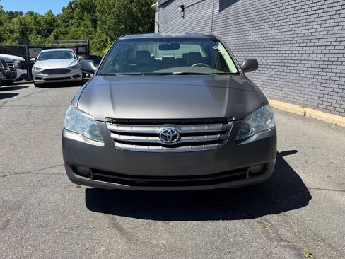 Used 2007 Toyota Avalon XLS FWD image 2