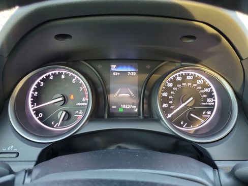 Used 2024 Toyota Camry SE image 17