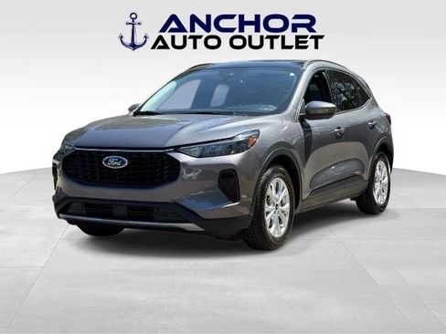 Used 2023 Ford Escape Active w/ Tech Pack #2 FWD image 4