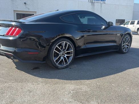 Used 2015 Ford Mustang GT Premium image 18