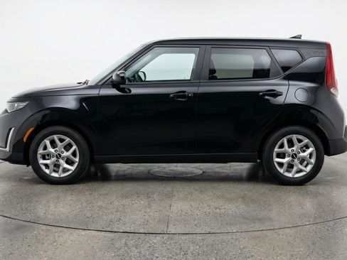 Used 2025 Kia Soul LX w/ LX Technology Package FWD image 5