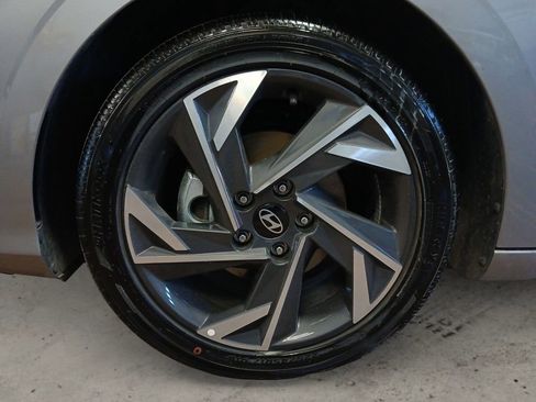 New 2025 Hyundai Elantra Limited FWD image 14