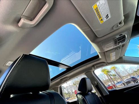 Used 2023 Acura MDX SH-AWD w/ Advance Package image 14