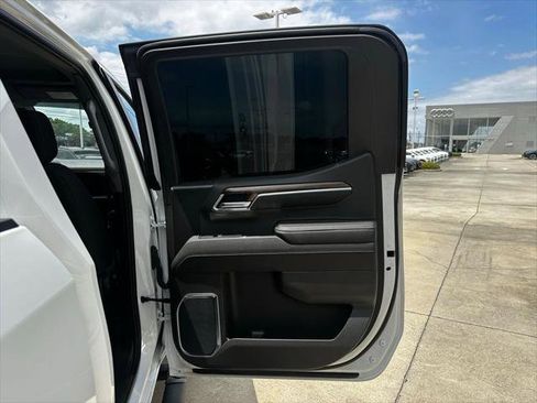 Used 2023 Chevrolet Silverado 1500 LT Trail Boss w/ LPO, Dark Essentials Package AWD/4WD image 28