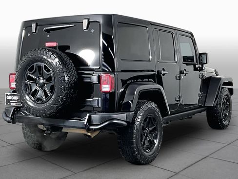 Used 2016 Jeep Wrangler Unlimited Sahara AWD/4WD image 12
