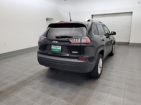 Used 2019 Jeep Cherokee Latitude w/ Popular Appearance Group image 7