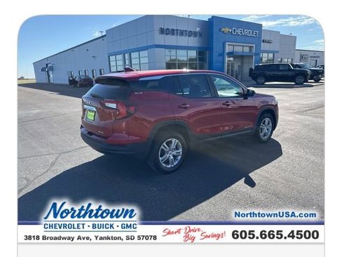 Certified 2024 GMC Terrain SLE image 5