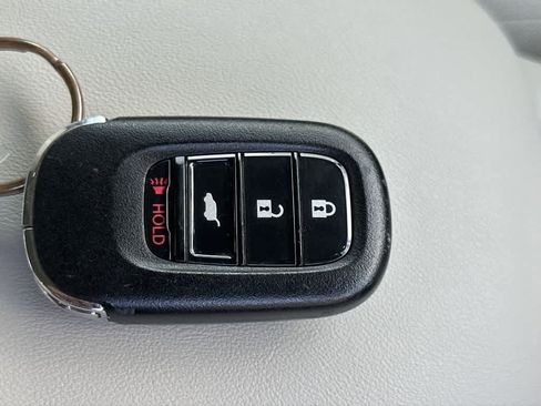 Used 2025 Honda HR-V LX image 28