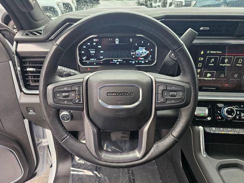 Used 2025 GMC Sierra 2500 Denali Ultimate image 29