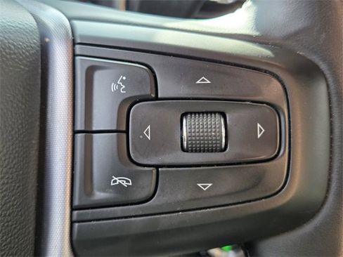 Used 2025 GMC Sierra 1500 SLT image 31